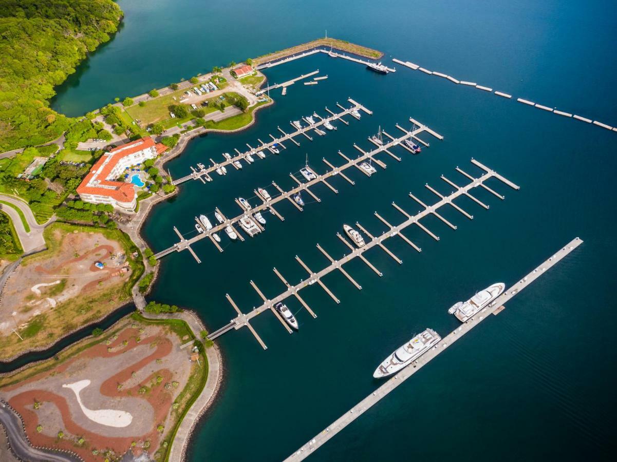 Marina Papagayo Suites Culebra Exterior photo